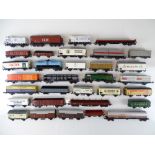 A large quantity of unboxed European Outline rolling stock by various manufacturers - G (32)