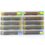A group of German Outline N Gauge coaches and vans by MINITRIX and ROCO - G/VG in G boxes (10)