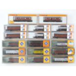 A group of N gauge European outline wagons by ROCO - VG in G boxes (17)