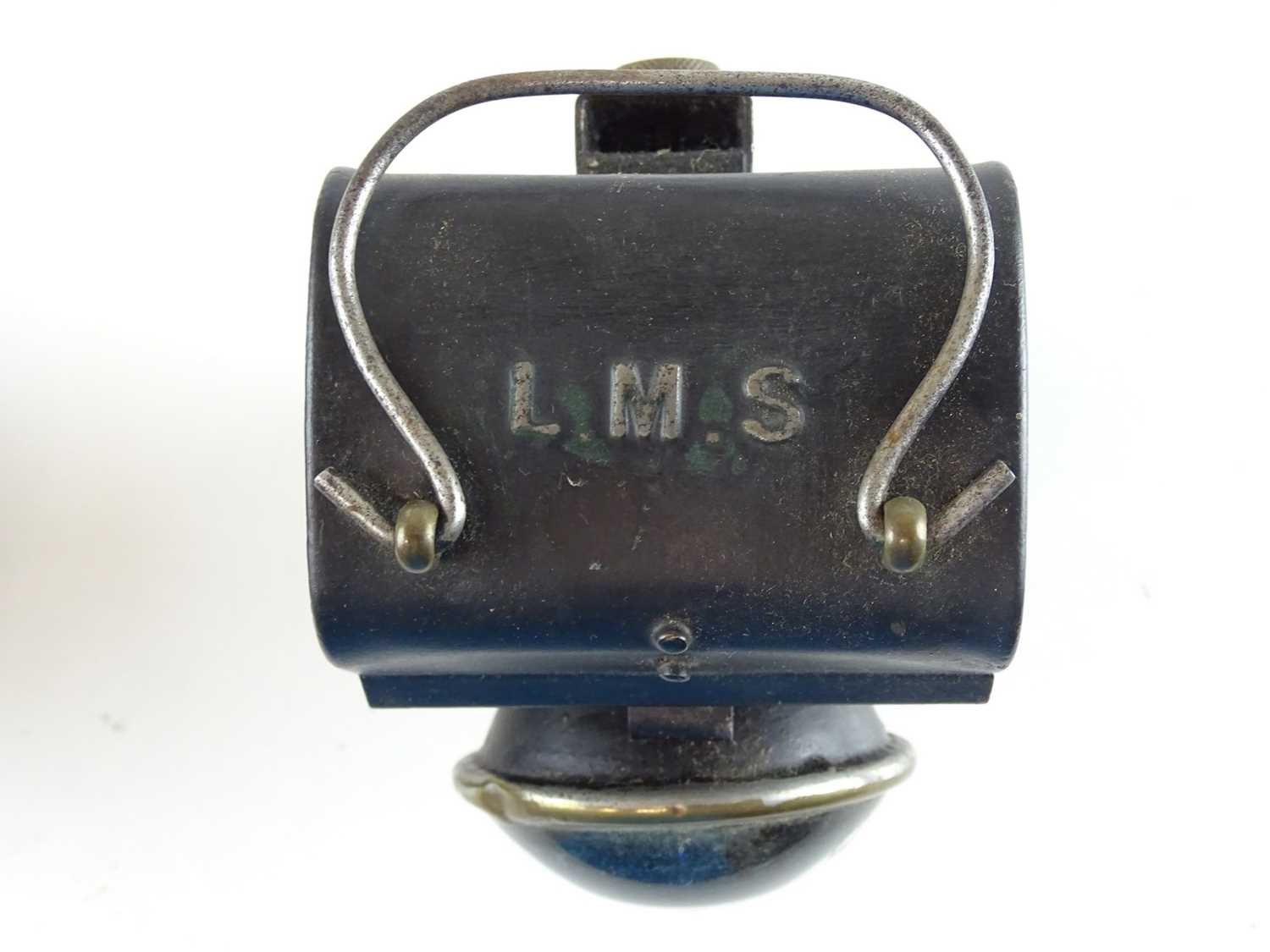 A pair of Railway hand lamps - one marked LMS, the other unmarked (2) - Image 3 of 3