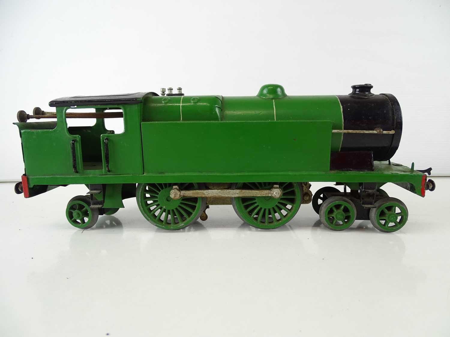 A HORNBY O Gauge clockwork No.2 4-4-2 steam locomotive repainted in green livery - F/G in plain box - Image 3 of 6