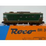 A ROCO HO Gauge Italian Outline 43445B D345 Class Diesel Locomotive in FS Green and Brown Livery -