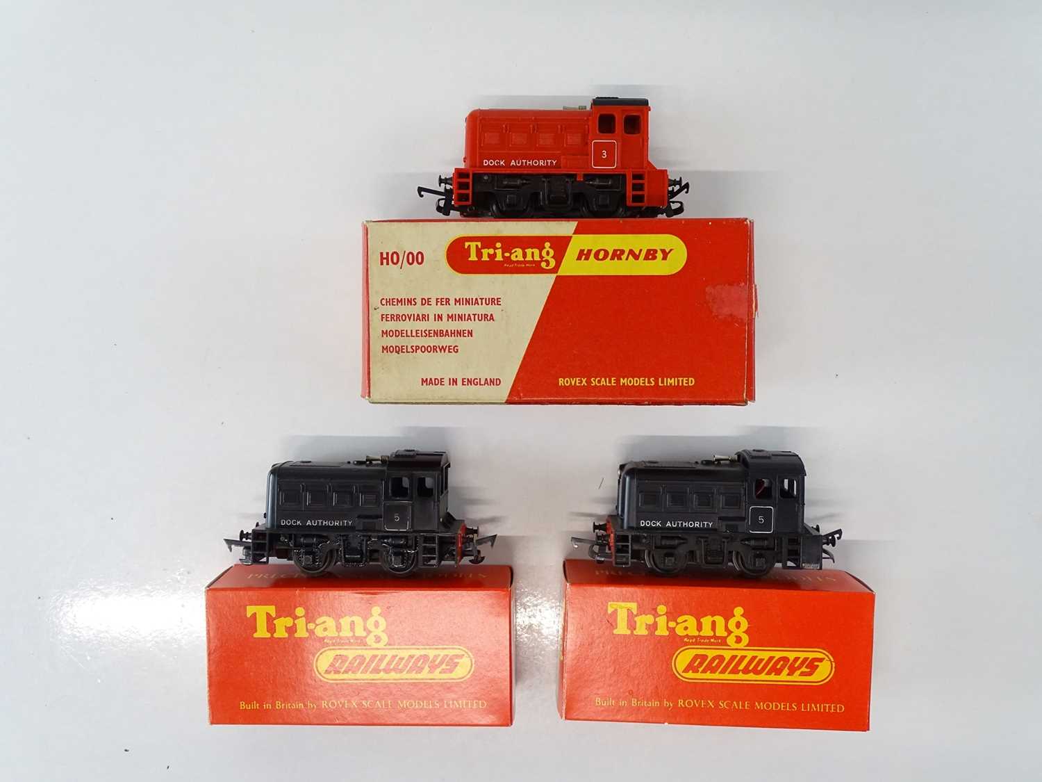 A group of TRI-ANG HORNBY OO Gauge dock shunters in black and red liveries - F/G in G boxes (2 are - Image 2 of 3