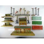 A group of HORNBY SERIES O Gauge pre-war unboxed buildings, signals and accessories - F/G (Q)