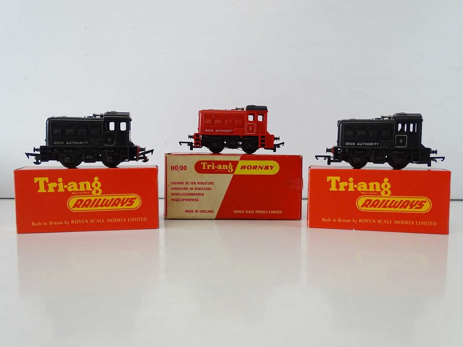 A group of TRI-ANG HORNBY OO Gauge dock shunters in black and red liveries - F/G in G boxes (2 are