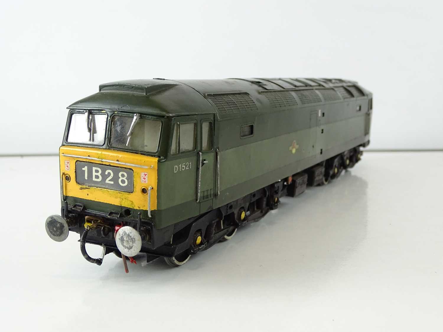 A kitbuilt O Gauge finescale class 47 diesel locomotive in two tone BR green livery, some minor