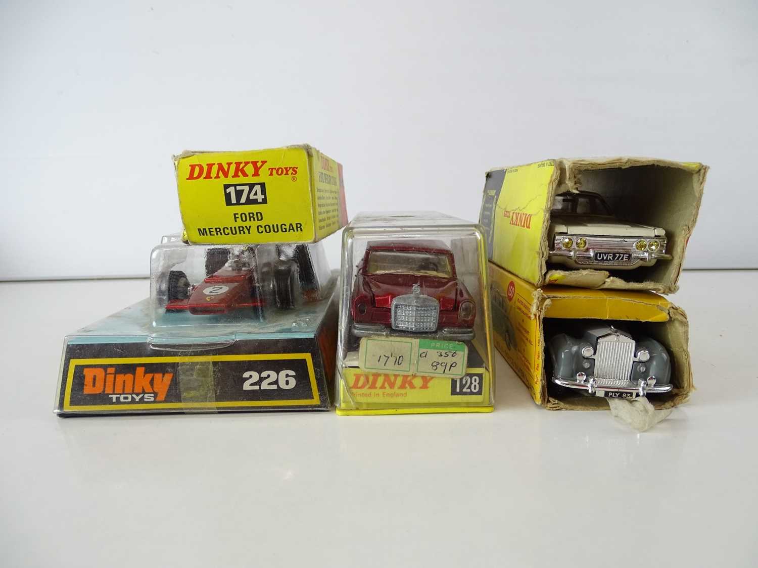 A group of DINKY cars as lotted - F/G in P/F boxes (5) - Image 4 of 4