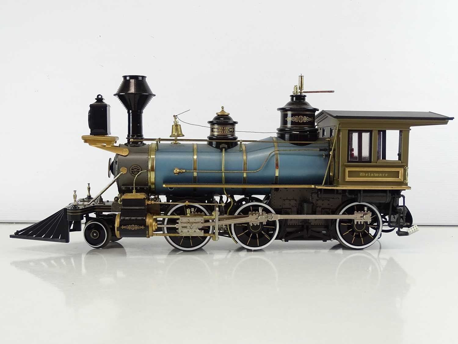 A SPECTRUM American outline G scale narrow gauge 1:20.3 81495 Baldwin Demonstrator 2-6-0 Mogul steam