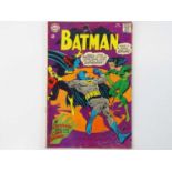 BATMAN #197 - (1967 - DC - Uk Cover Price) - Classic Batman, Batgirl, Catwoman Cover - Fourth Silver