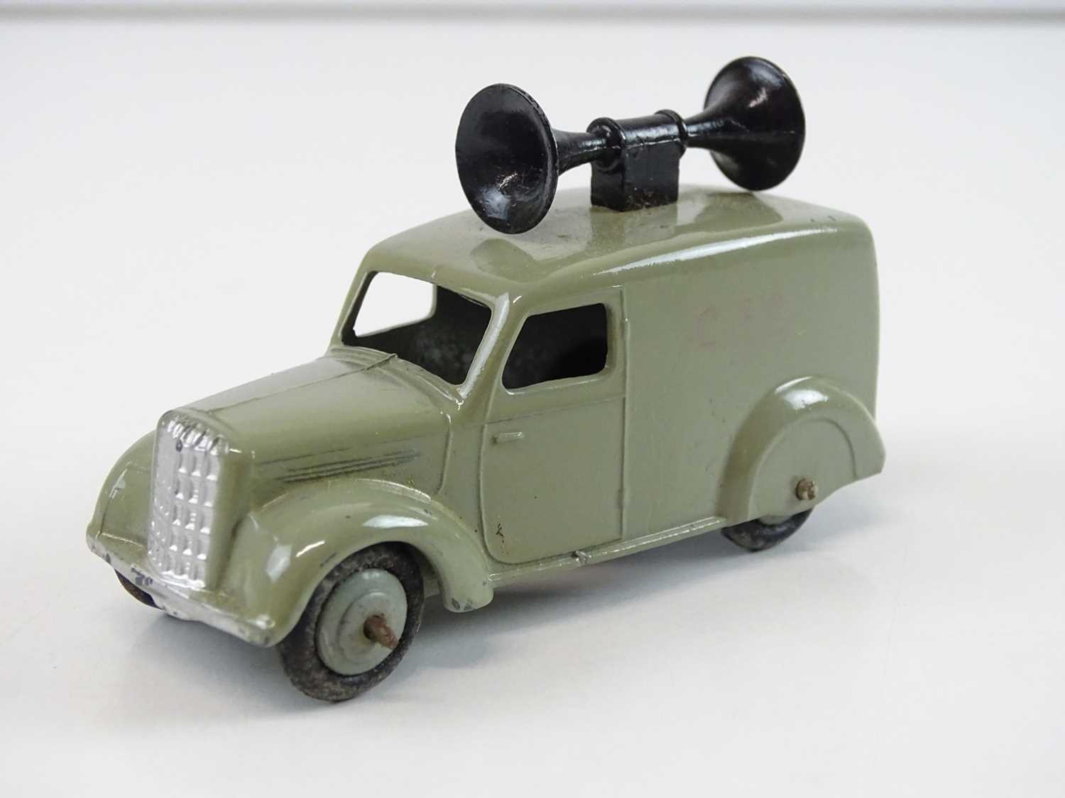 A DINKY 34C Loud Speaker Van trade box complete with 6 examples of the model, 2 in grey and 4 in - Image 11 of 13