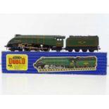 A HORNBY DUBLO 3211 OO gauge 3-rail class A4 steam locomotive in BR green "Mallard" - VG in G/VG