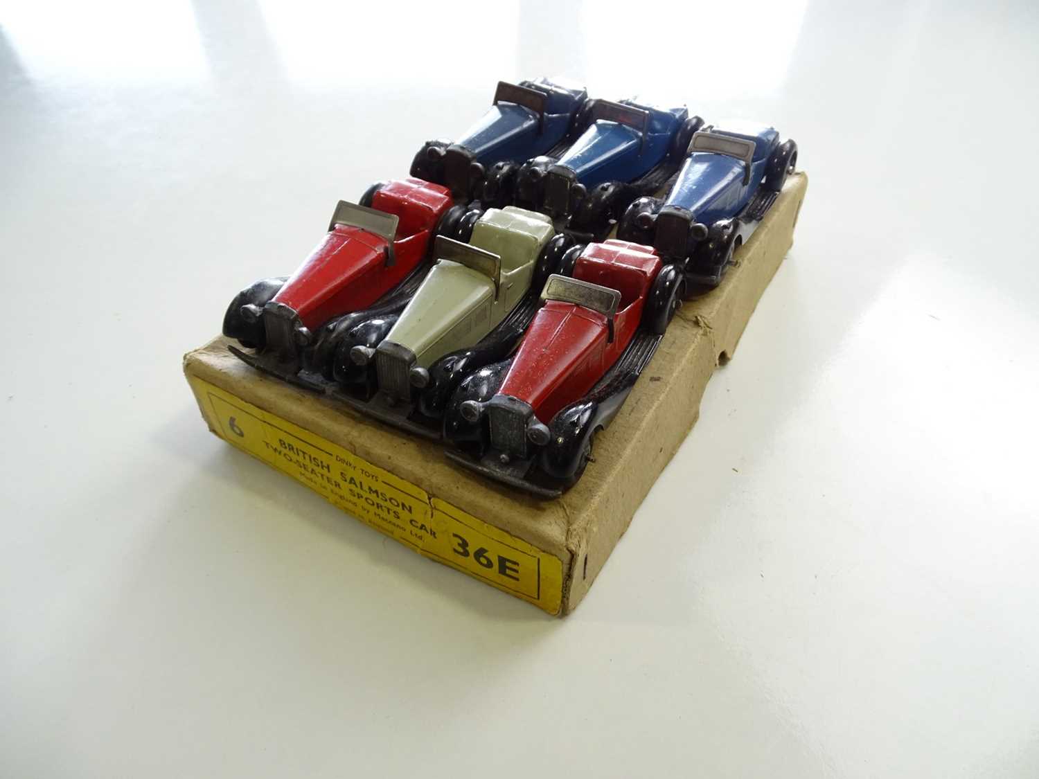 A DINKY 36E British Salmson Two Seater Sports Car trade box complete with 6 examples of the model, 3 - Image 2 of 11