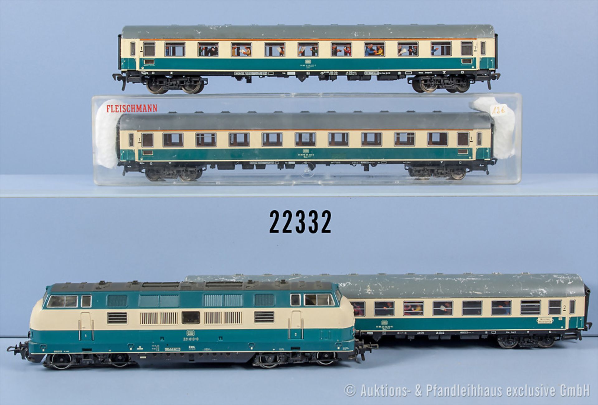 Konv. Fleischmann H0 D-Zug, dabei Diesellok der DB, BN 221 010-0, umgebaut für ...