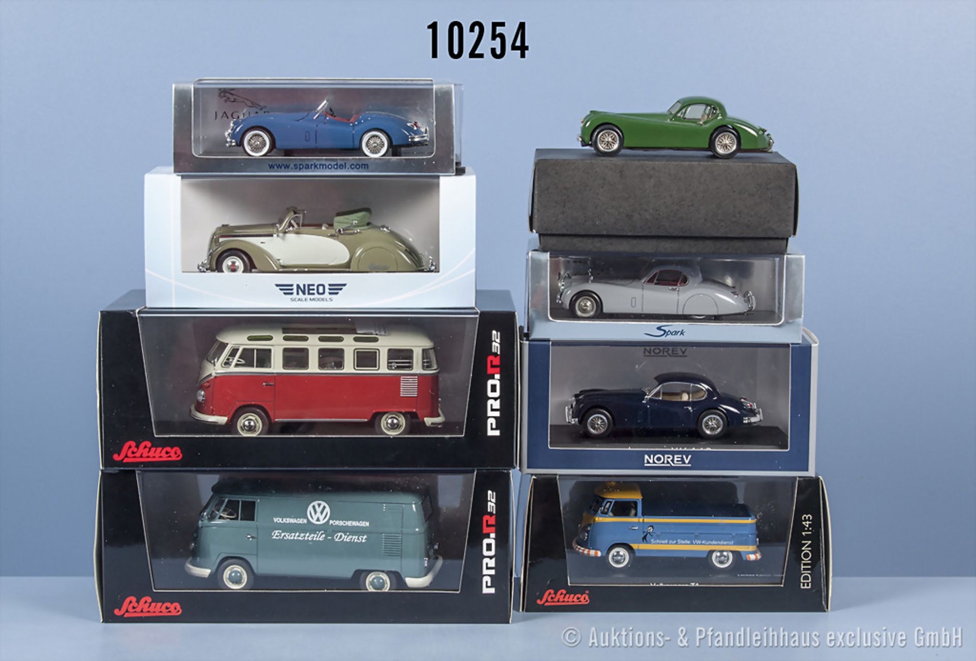 Konv. 8 Modellfahrzeuge, dabei VW-Bus, Opel Admiral Hebmüller 1938, Jaguar XK140 ...