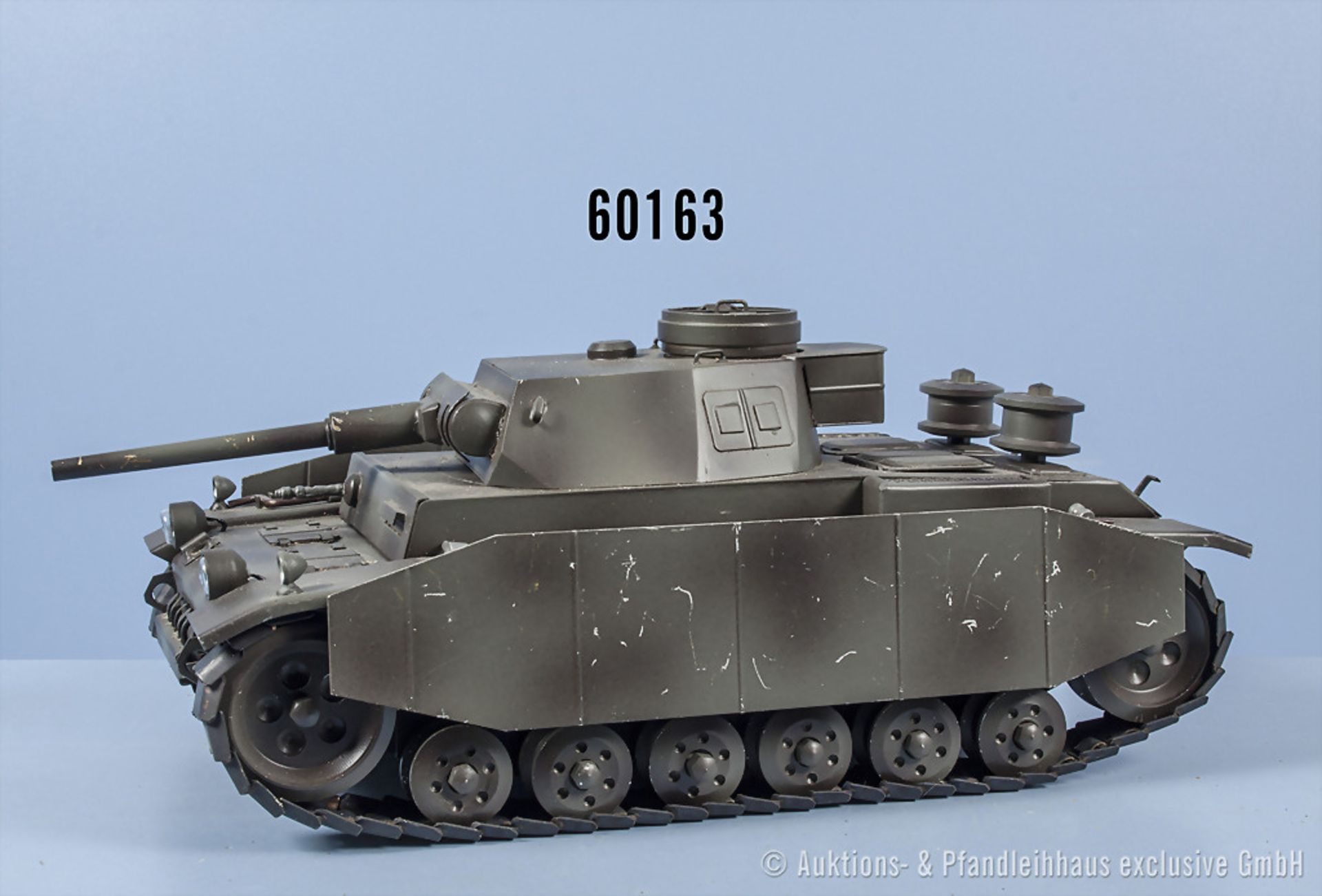 Lineol NK Panzer, feldgrau mimikry lack. Vollblechausf., 1 Geschützrohr und 1 MG, ...
