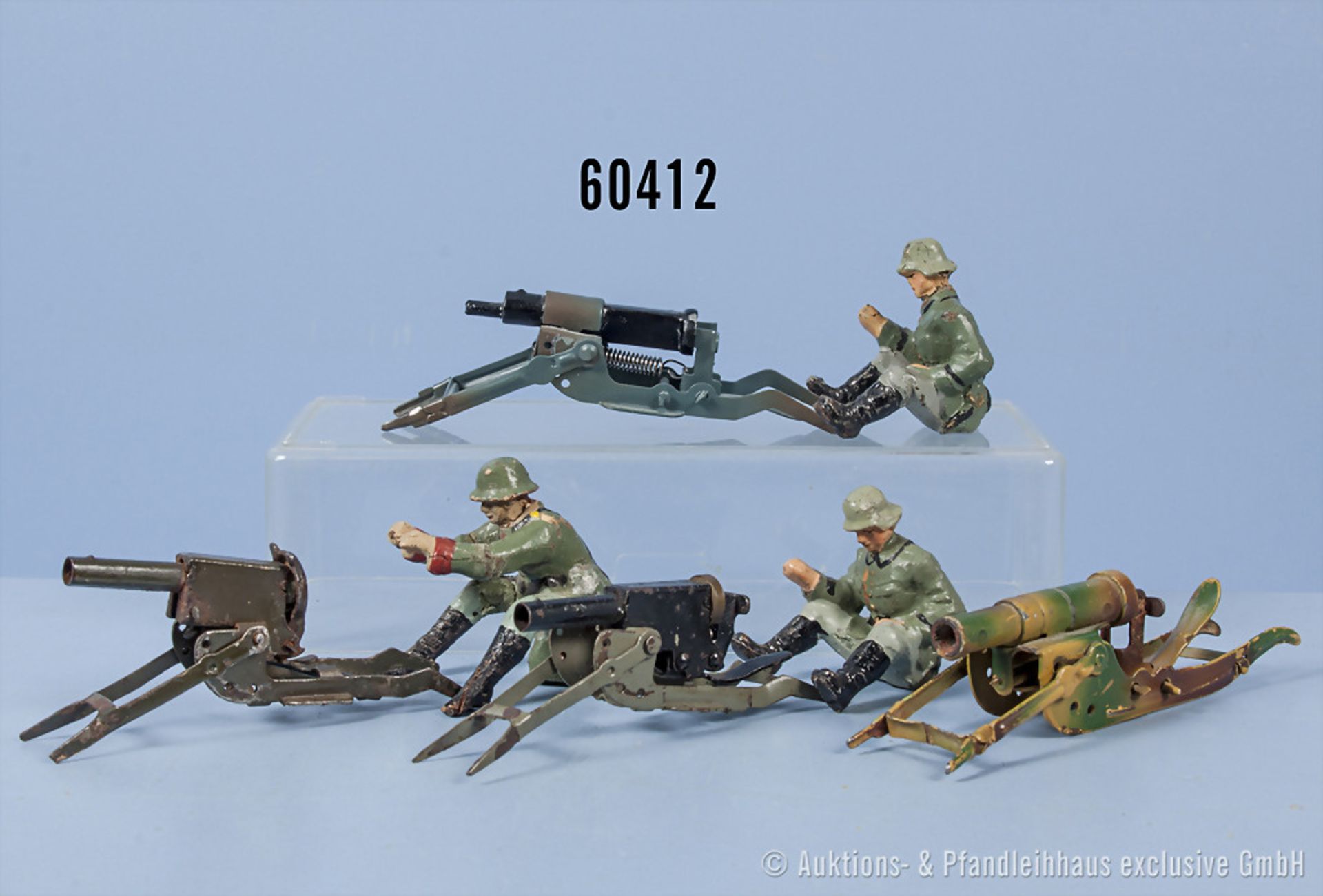 Konv. 3 Soldaten sitzend für SMG sowie 4 SMG, h. M., 7 cm Serie, SMG lack. Blechausf., ...