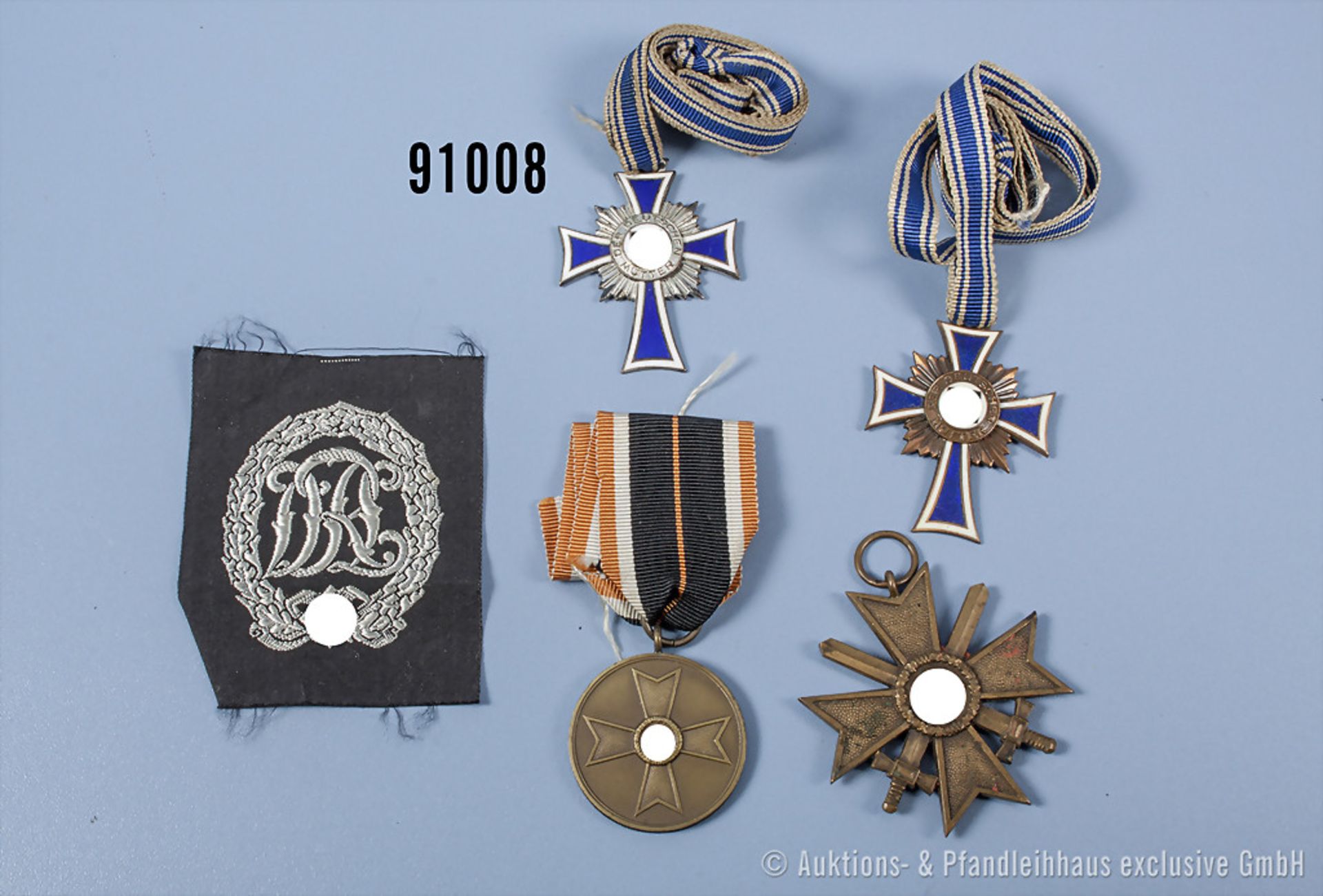 Konv. Mutterkreuz in Bronze und Silber, KVK 2. Klasse mit Schwertern, KVK-Medaille sowie ...