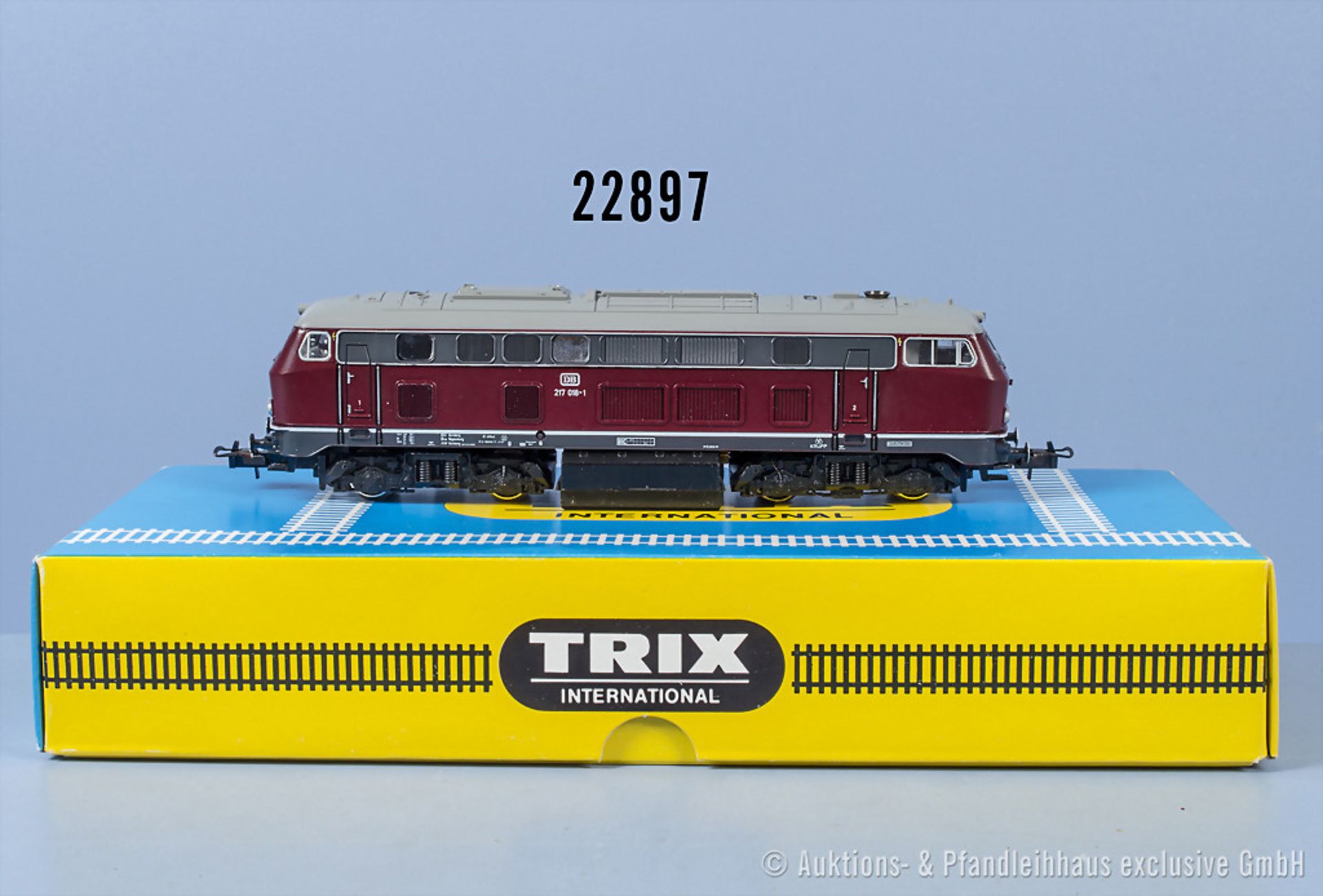 Trix international H0 2451 Diesellok der DB, BN 217 018-1, Zustand 1-2, Gewicht lose da ...
