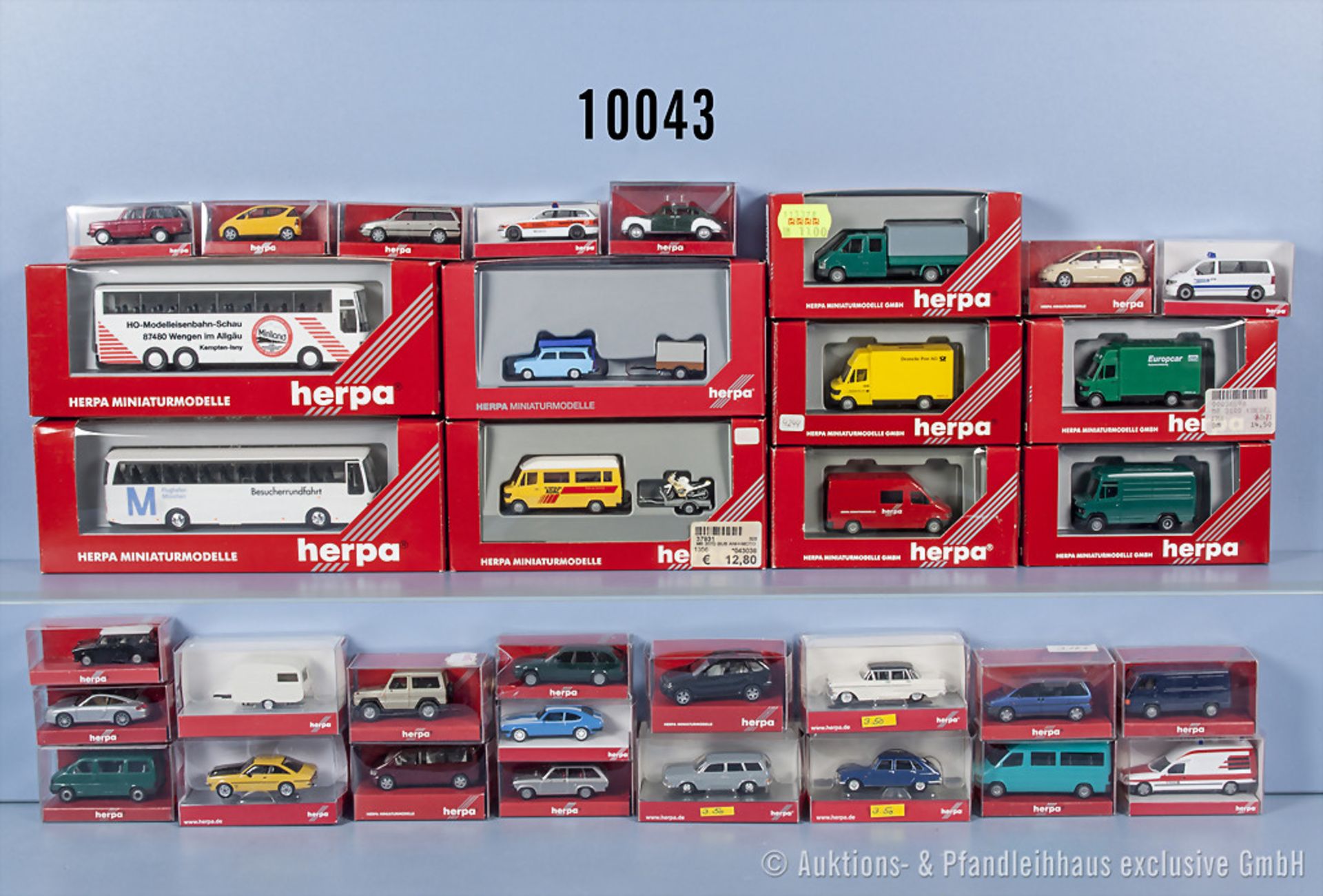 Konv. 50 Herpa H0 Modellfahrzeuge, dabei Lieferwagen, Omnibusse, Pkw, Sportwagen, ...