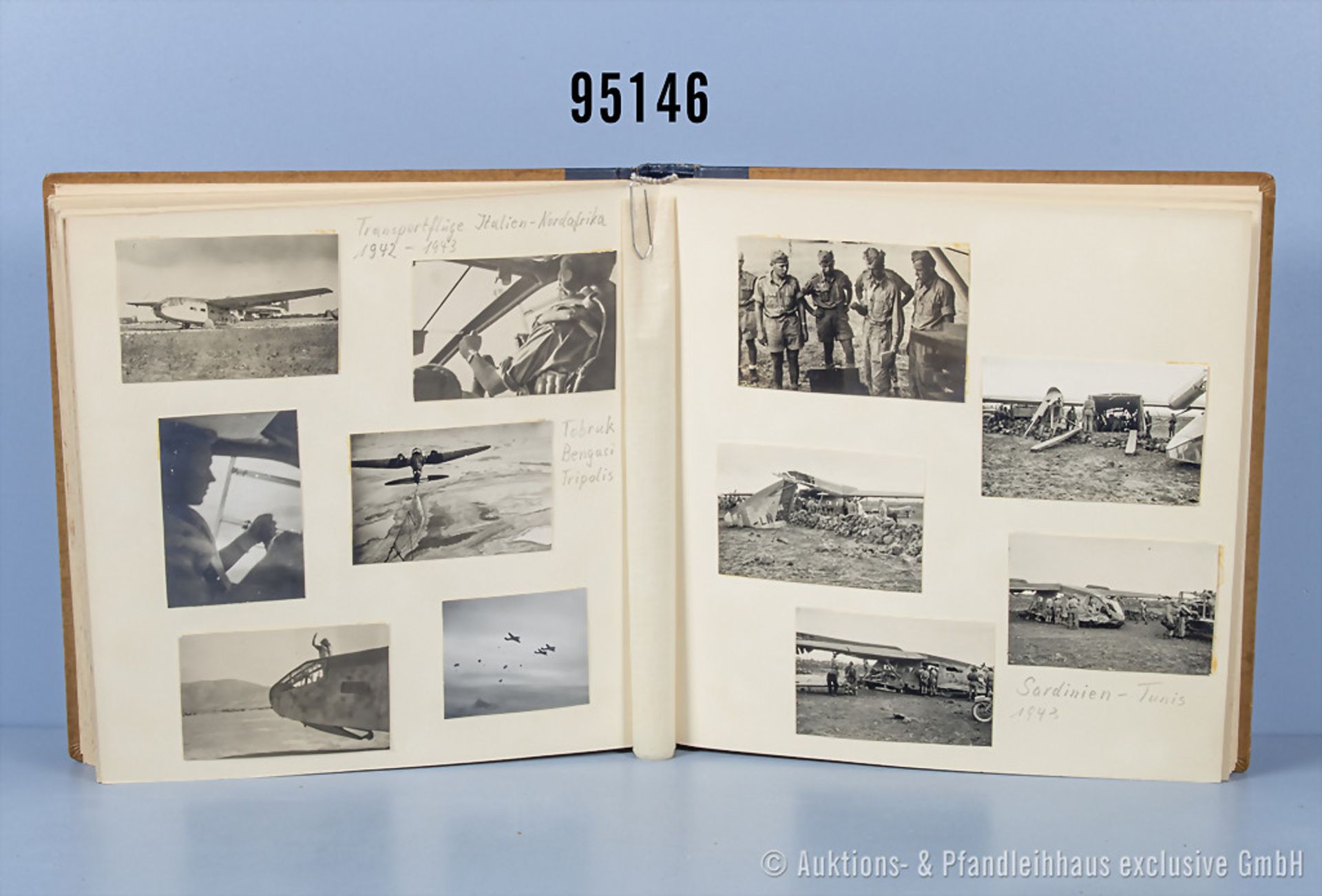 Fotoalbum eines Angehörigen der Luftwaffe und später frühe Bundeswehr mit ca. 235 zum ...