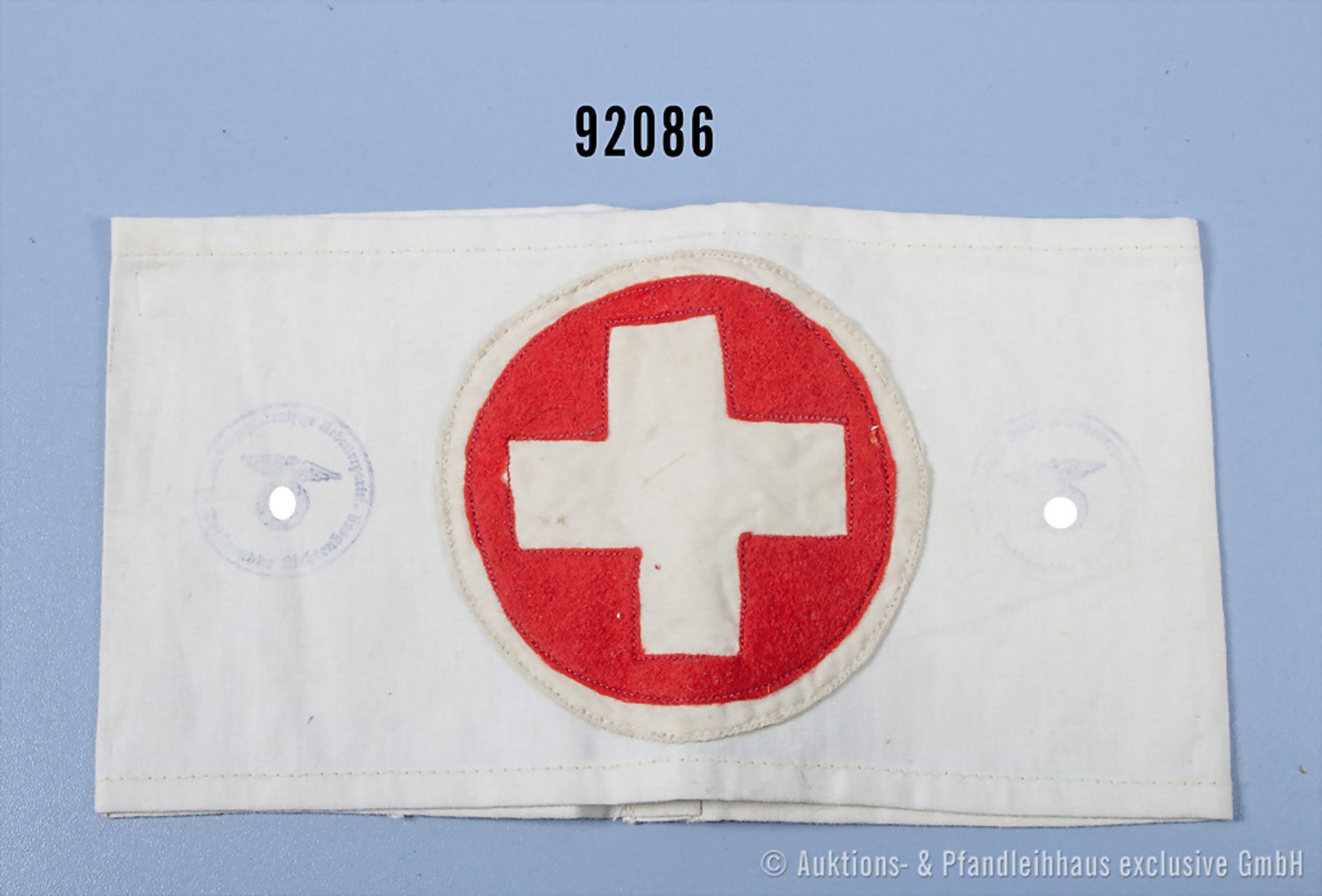 Armbinde für Sanitäter der SA/NSDAP, Stempel der Ortsgruppe Lichtenberg, guter Zustand, ...