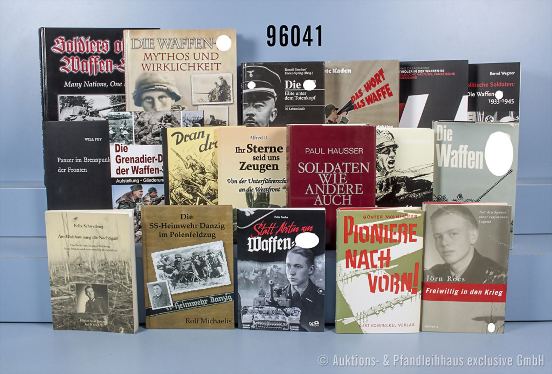 Konv. 18 Bücher und Broschüren zum Thema Waffen-SS, u. a. "Soldaten wie andere auch", ...