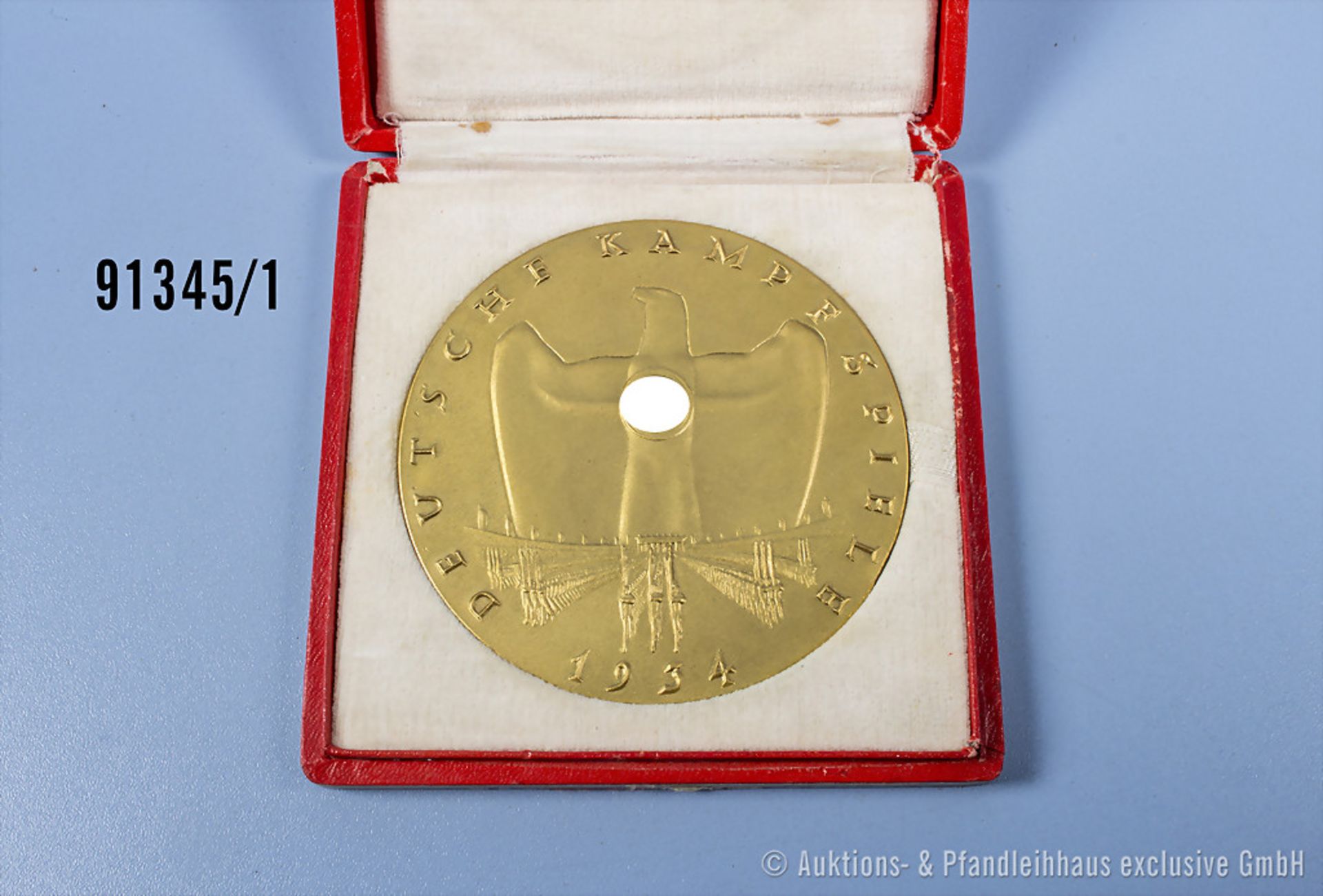 vergoldete Medaille "Deutsche Kampfspiele 1934 - Dem Sieger", D 9 cm, im dazugehörigem ...