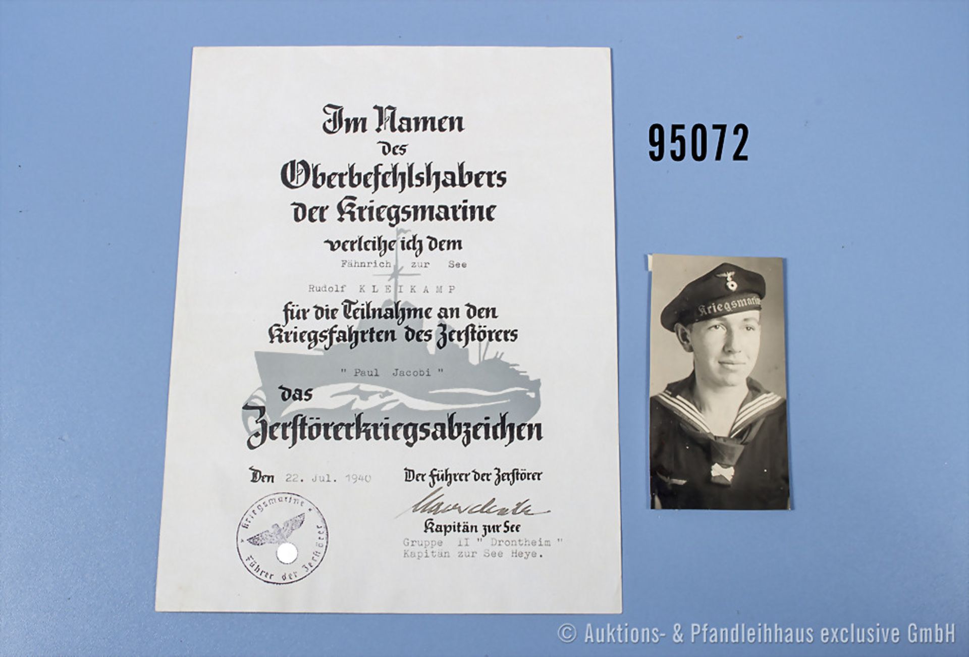 Urkunde für das Zerstörerkriegsabzeichen 1940 für die Teilnahme an den Kriegsfahrten des ...