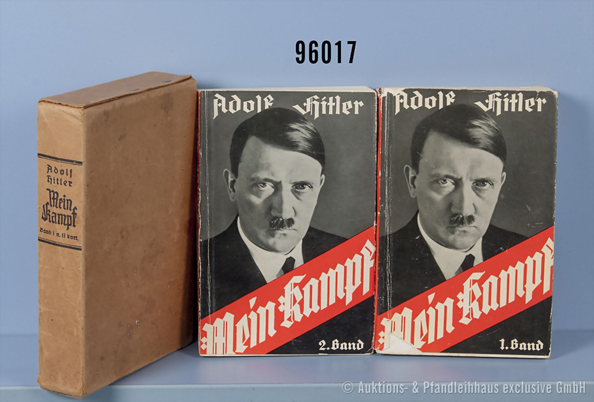 Adolf Hitler "Mein Kampf" zweibändige kartonierte Ausgabe von 1939 jeweils mit ...