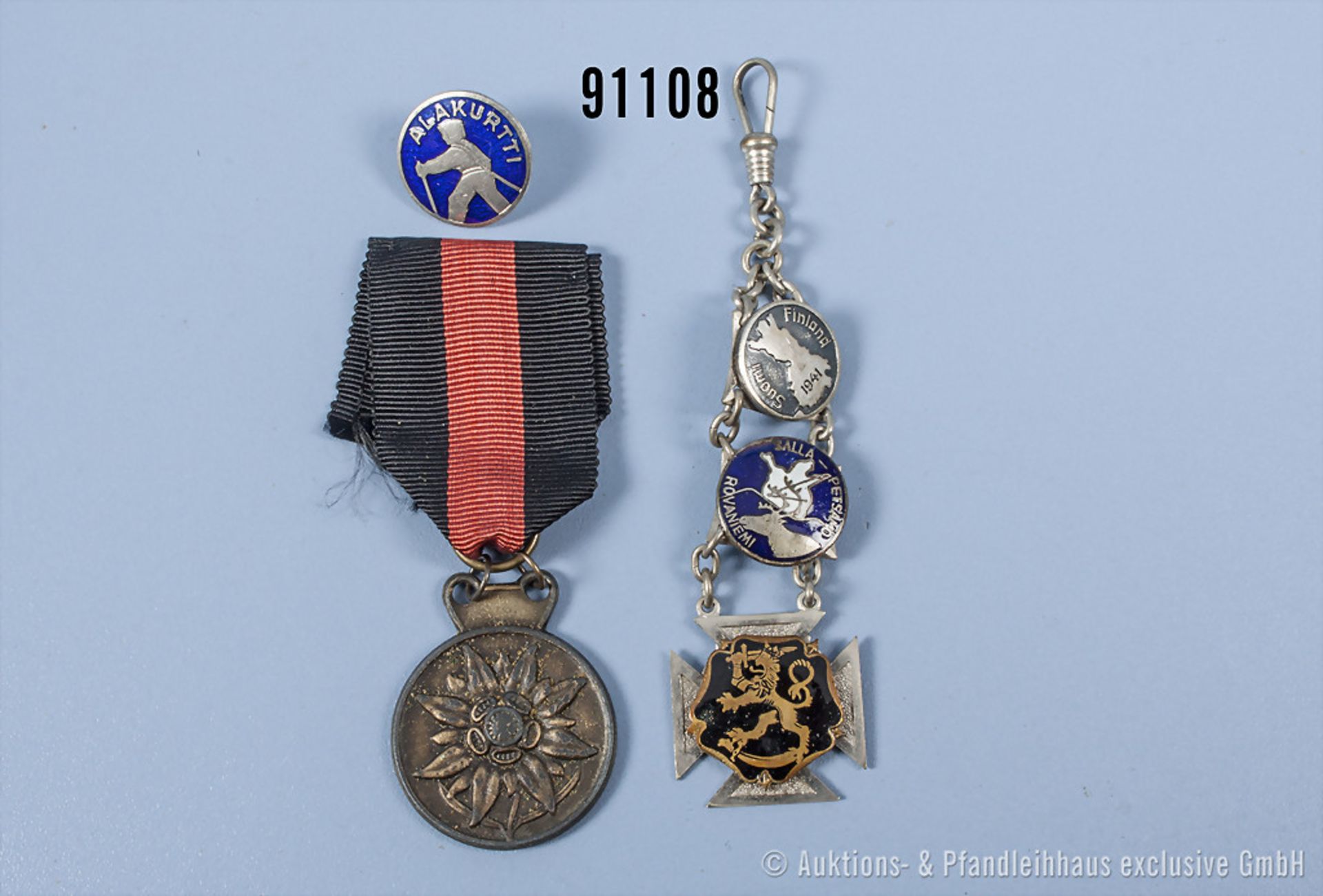 Konvolut Nordfront u.a. Medaille "1942 Eismeerfront 1943" sowie Anhänger, gemischter ...