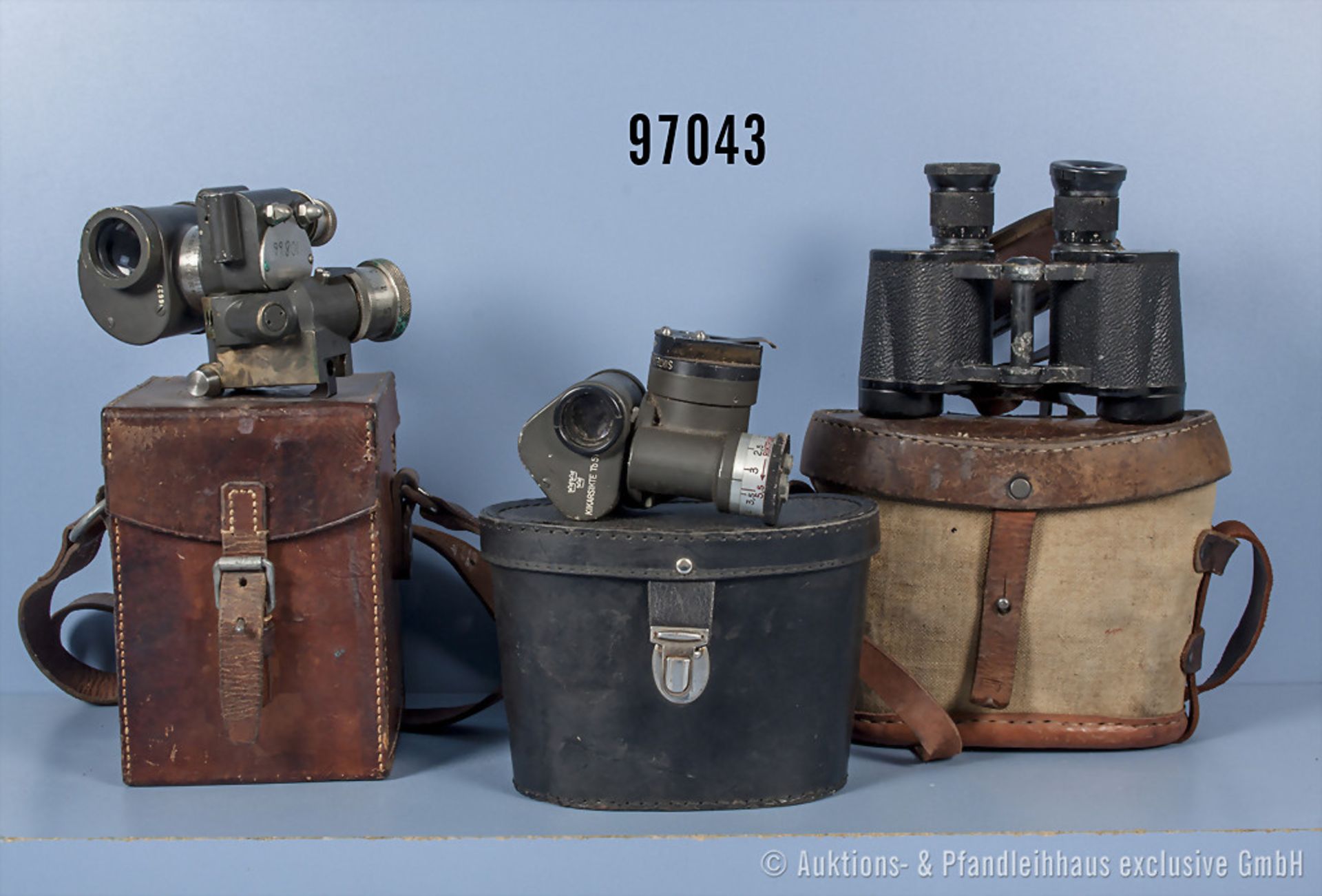 Konv. Russland Fernglas von 1948 mit dazugehörigem Köcher sowie Schweden 2 Optiken, 2. ...