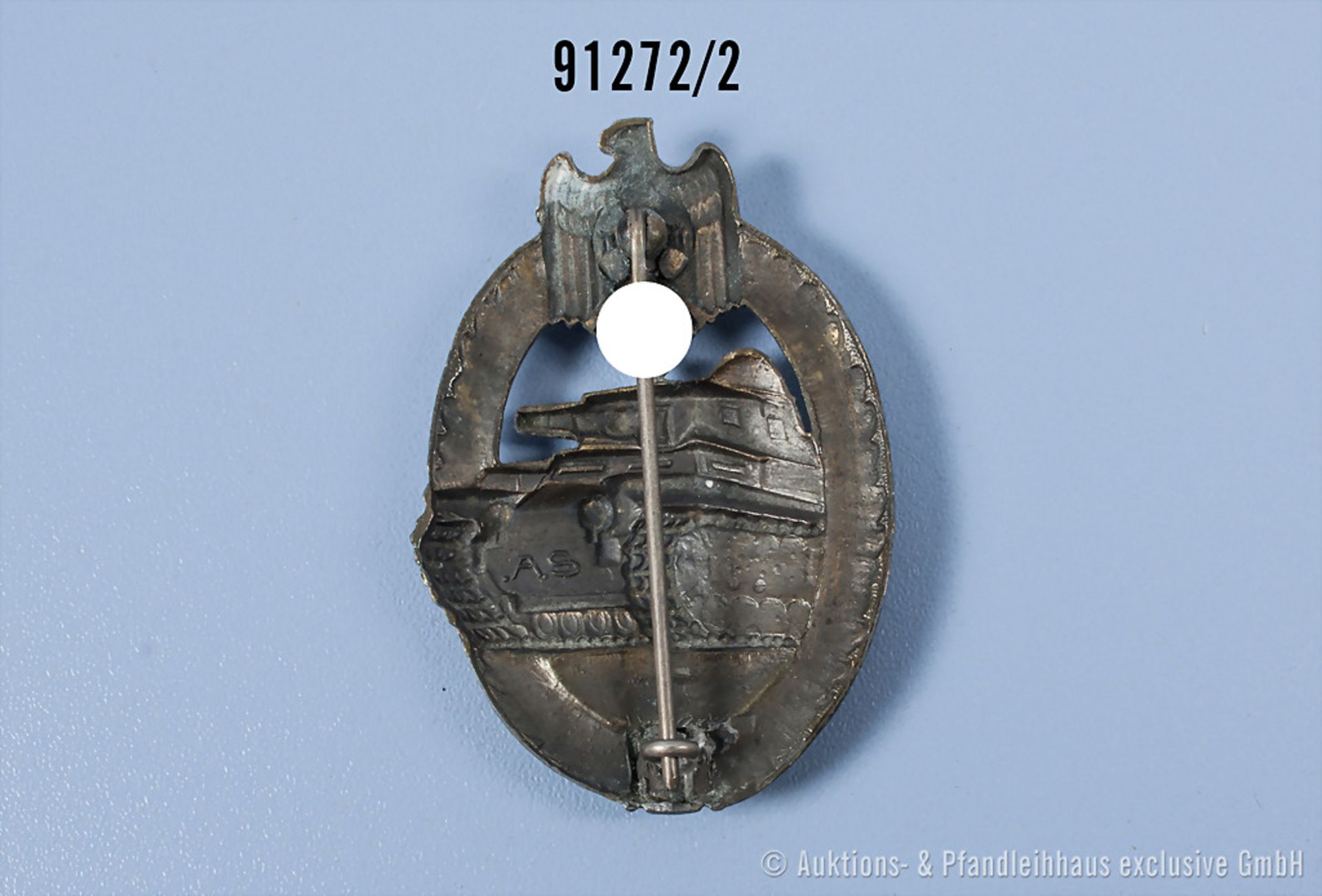Panzerkampfabzeichen in Bronze, halbhohl geprägte Zinkausf., Herstellermarke „AS“ (Adolf ... - Bild 2 aus 2