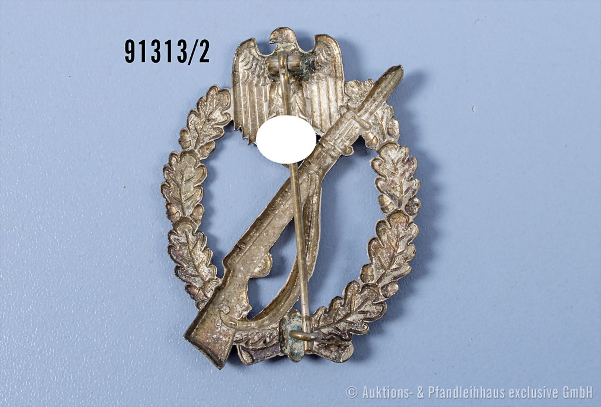 Infanterie-Sturmabzeichen in Silber, hohle Buntmetallausf., guter Zustand mit ... - Bild 2 aus 2