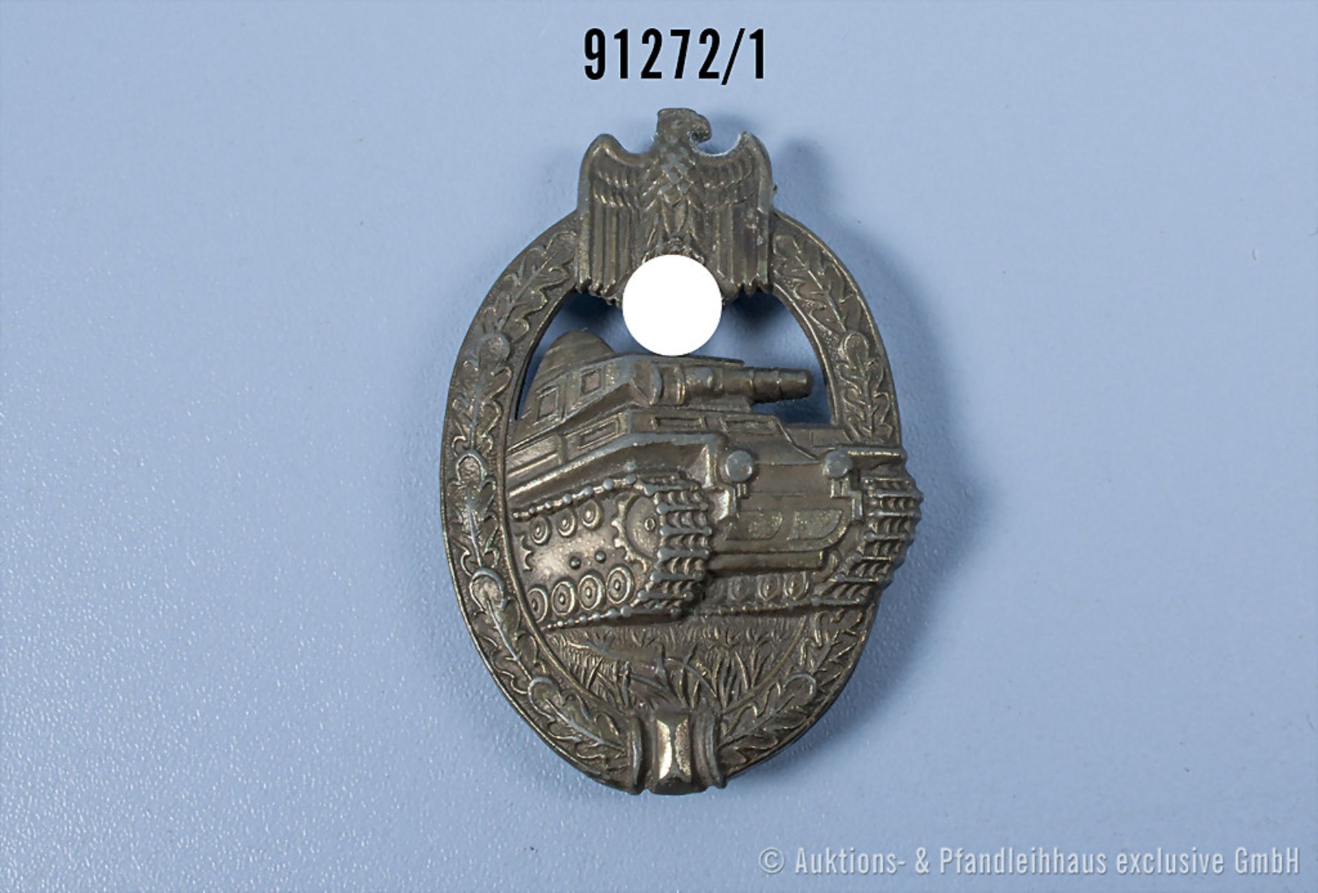 Panzerkampfabzeichen in Bronze, halbhohl geprägte Zinkausf., Herstellermarke „AS“ (Adolf ...