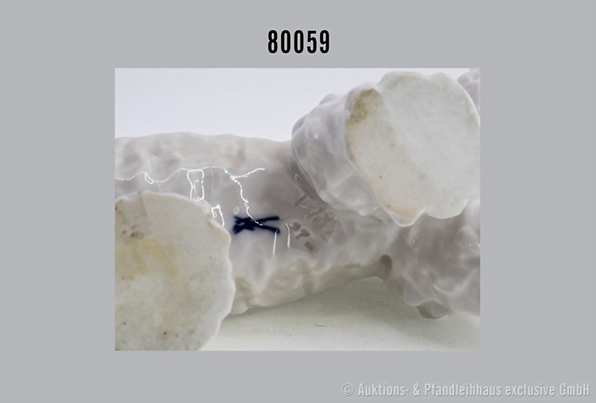 Porzellan Eisbär, Meissen, 1. Wahl, Modell-Nr. T 182, H ca. 10 cm, L ca. 21 cm, sehr ... - Bild 2 aus 2