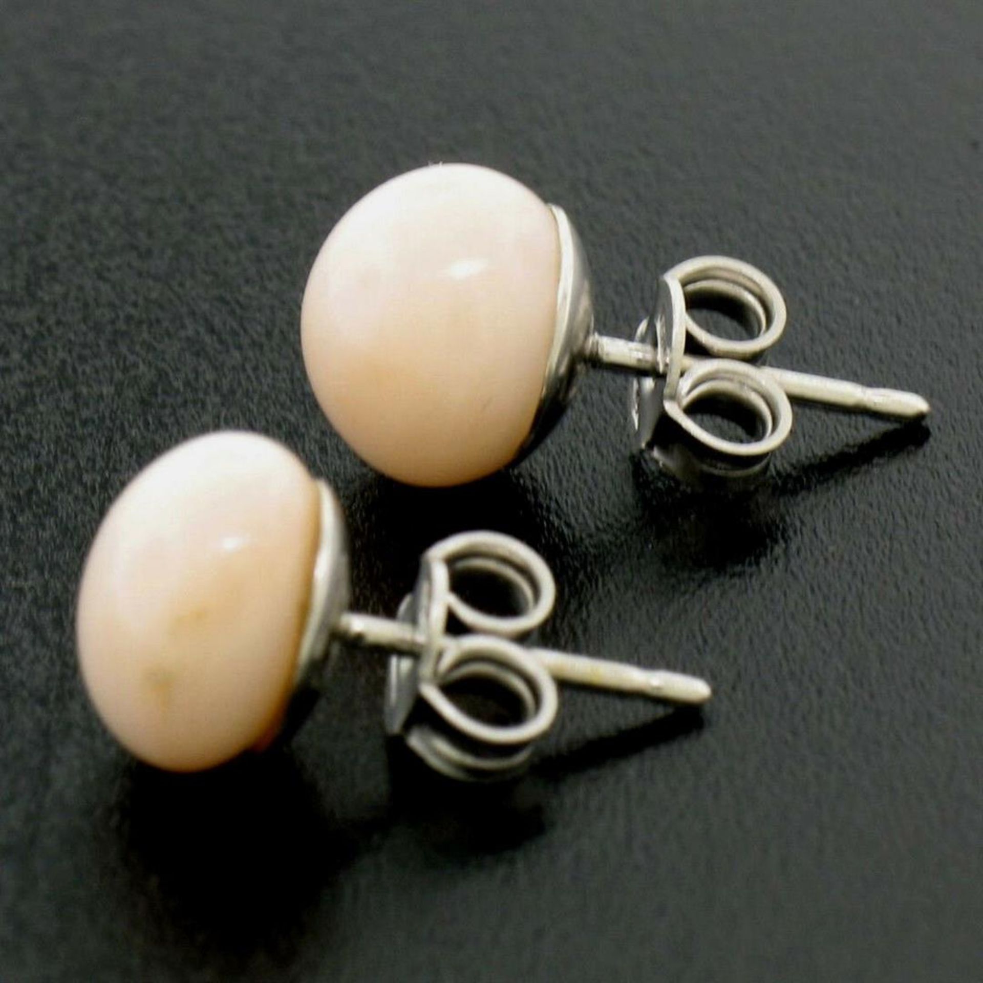 18k Solid White Gold 8.6mm Angel Coral Simple Classic Round Button Stud Earrings - Image 2 of 5