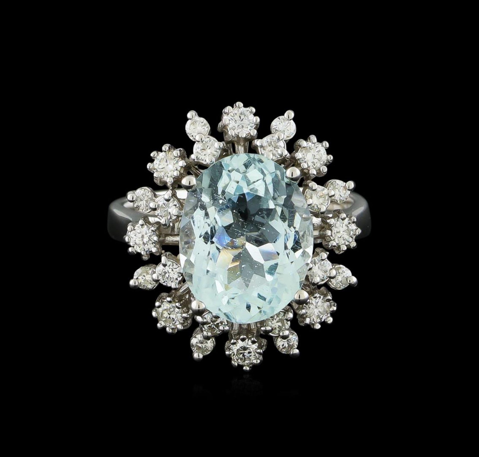 4.3 ctw Aquamarine and Diamond Ring - 14KT White Gold - Image 2 of 4
