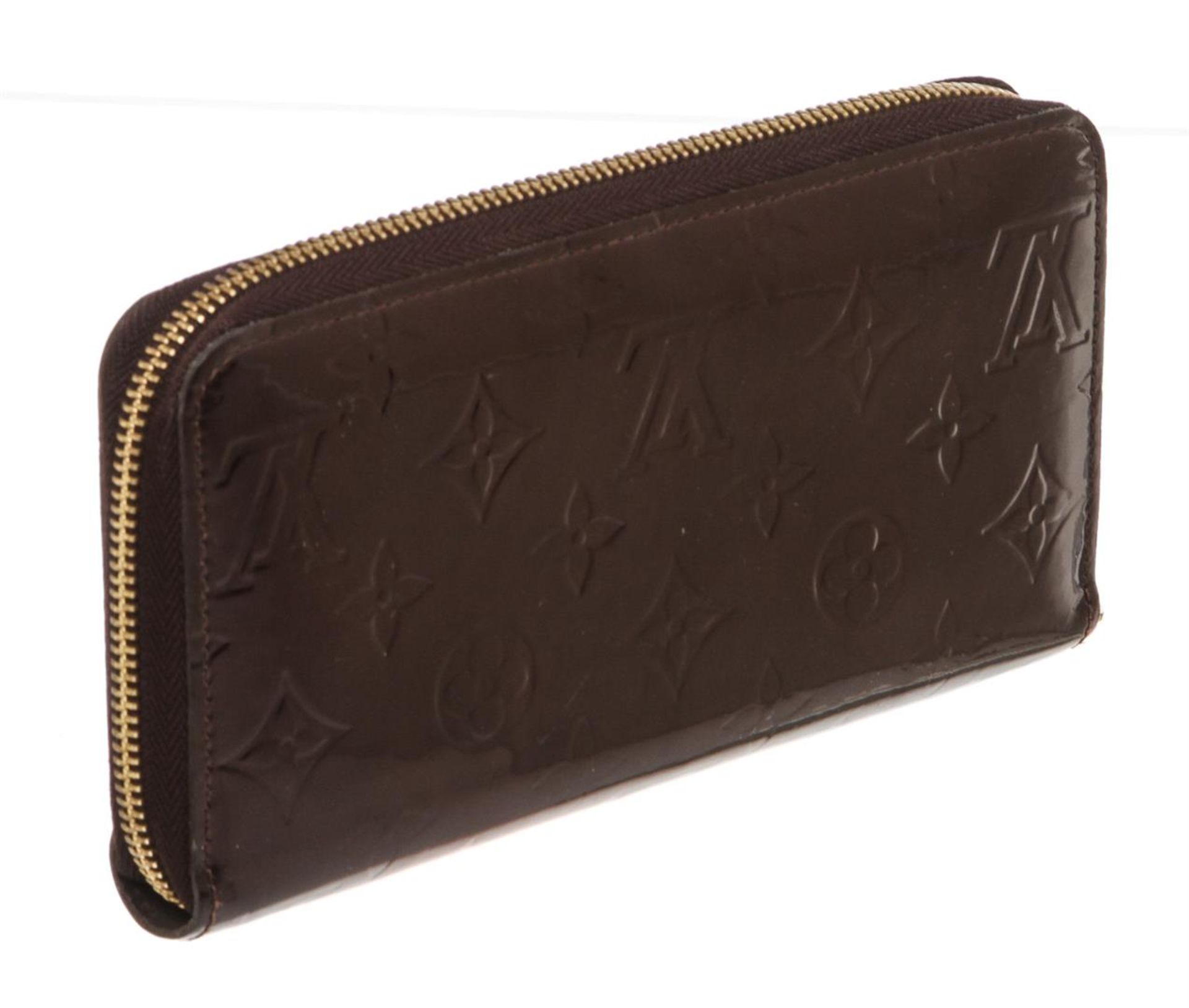 Louis Vuitton Amarante Vernis Monogram Zippy Wallet - Image 3 of 7