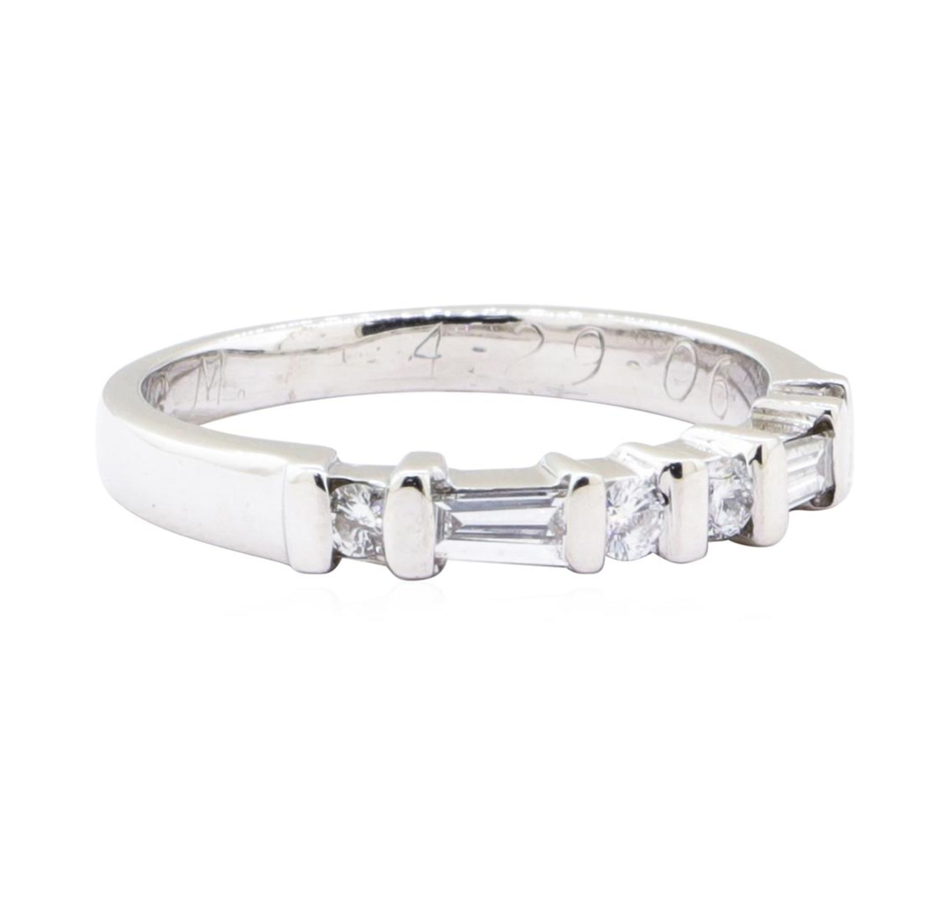 0.40 ctw Diamond Ring - 14KT White Gold