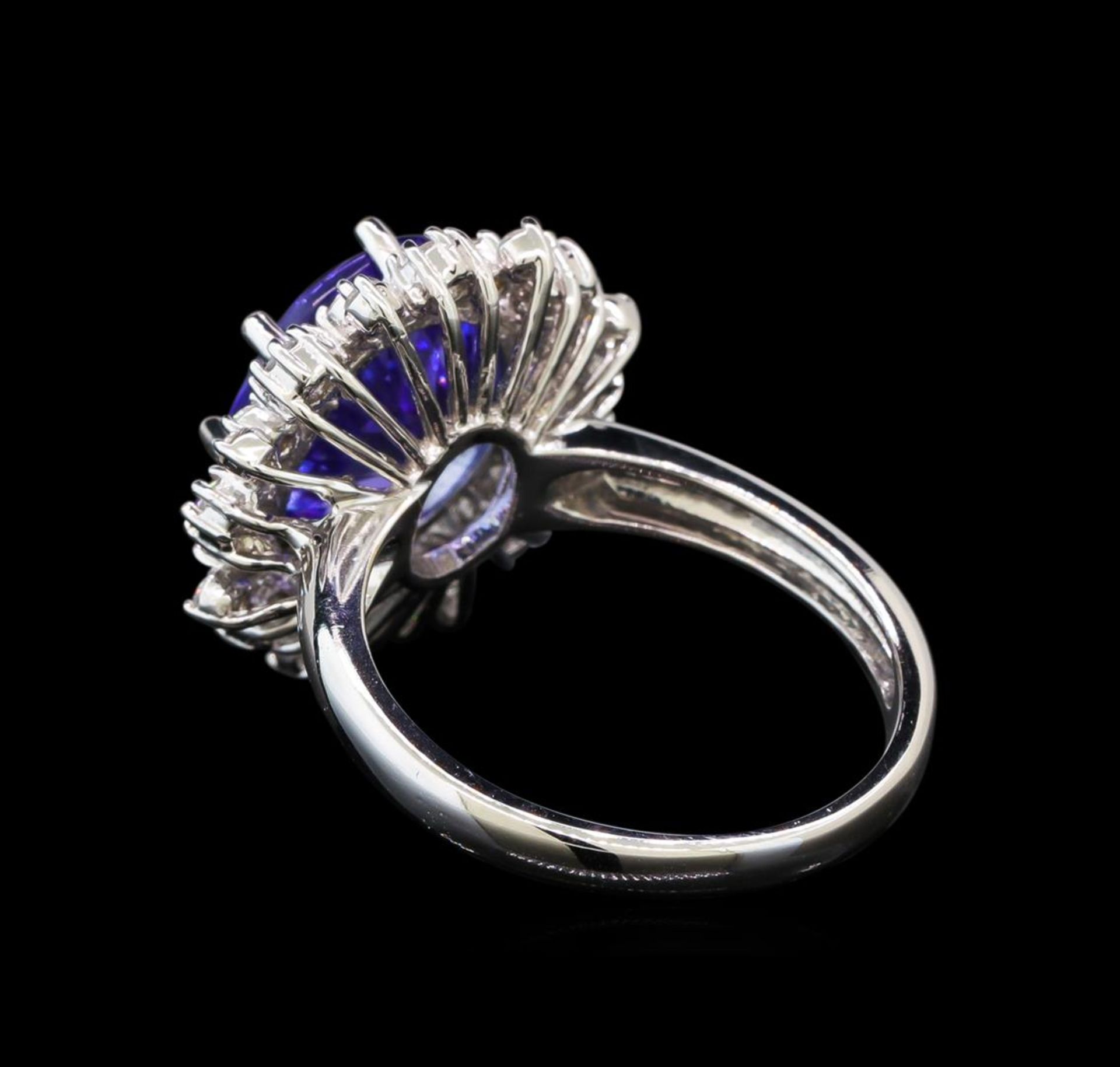 14KT White Gold 4.91 ctw Tanzanite and Diamond Ring - Image 3 of 5