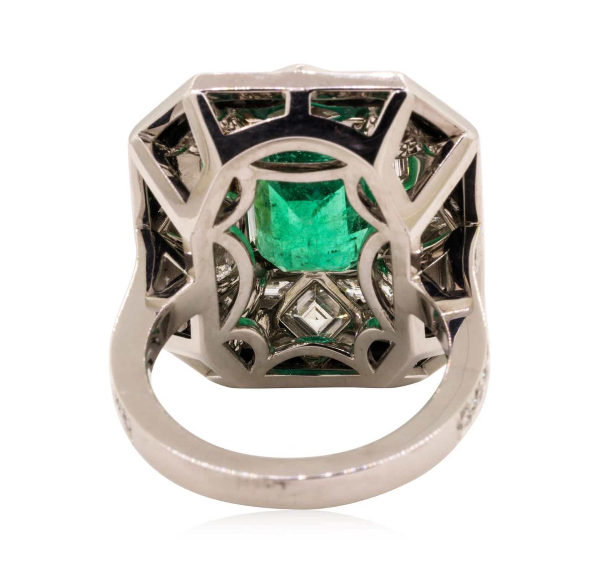 6.46 ctw Emerald and Diamond Ring - 18KT White Gold - Image 3 of 6