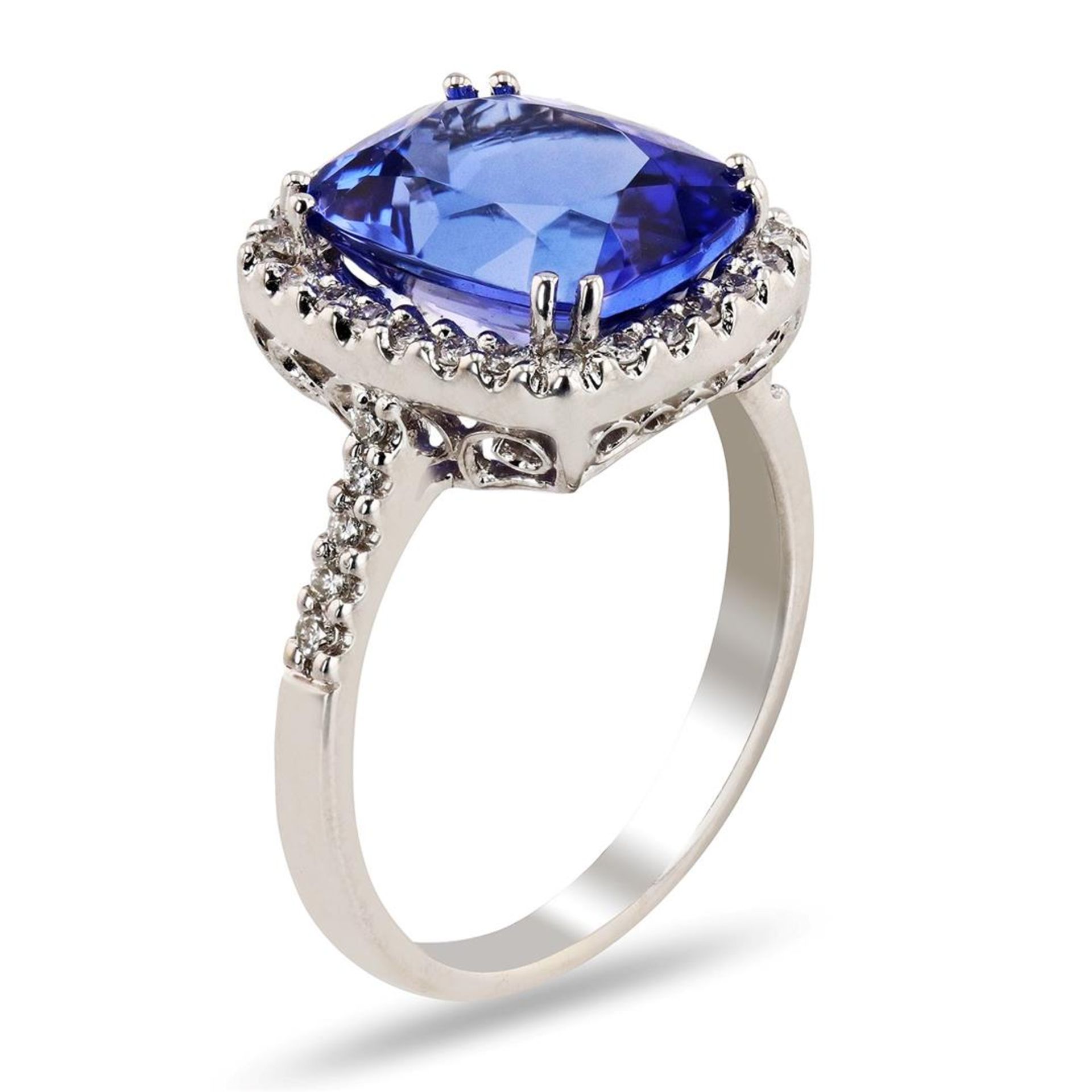 4.39 ctw Tanzanite and 0.29 ctw Diamond 18K White Gold Ring - Image 2 of 4