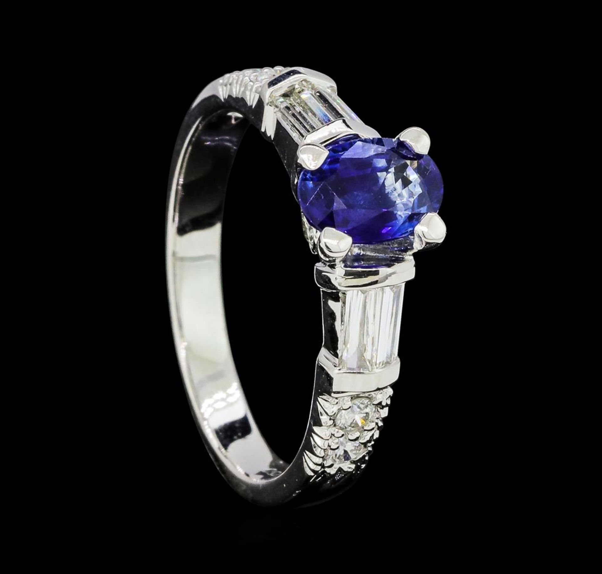 1.00 ctw Sapphire and Diamond Ring - 18KT White Gold - Image 4 of 4