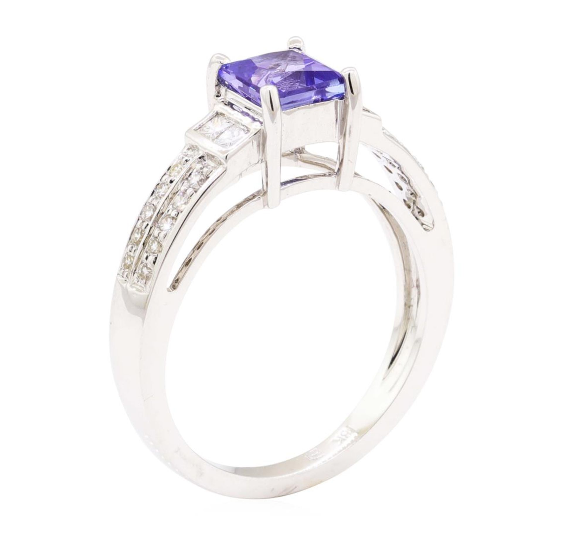 1.45 ctw Princess Brilliant Tanzanite And Princess Cut Diamond Ring - 18KT White - Image 4 of 5