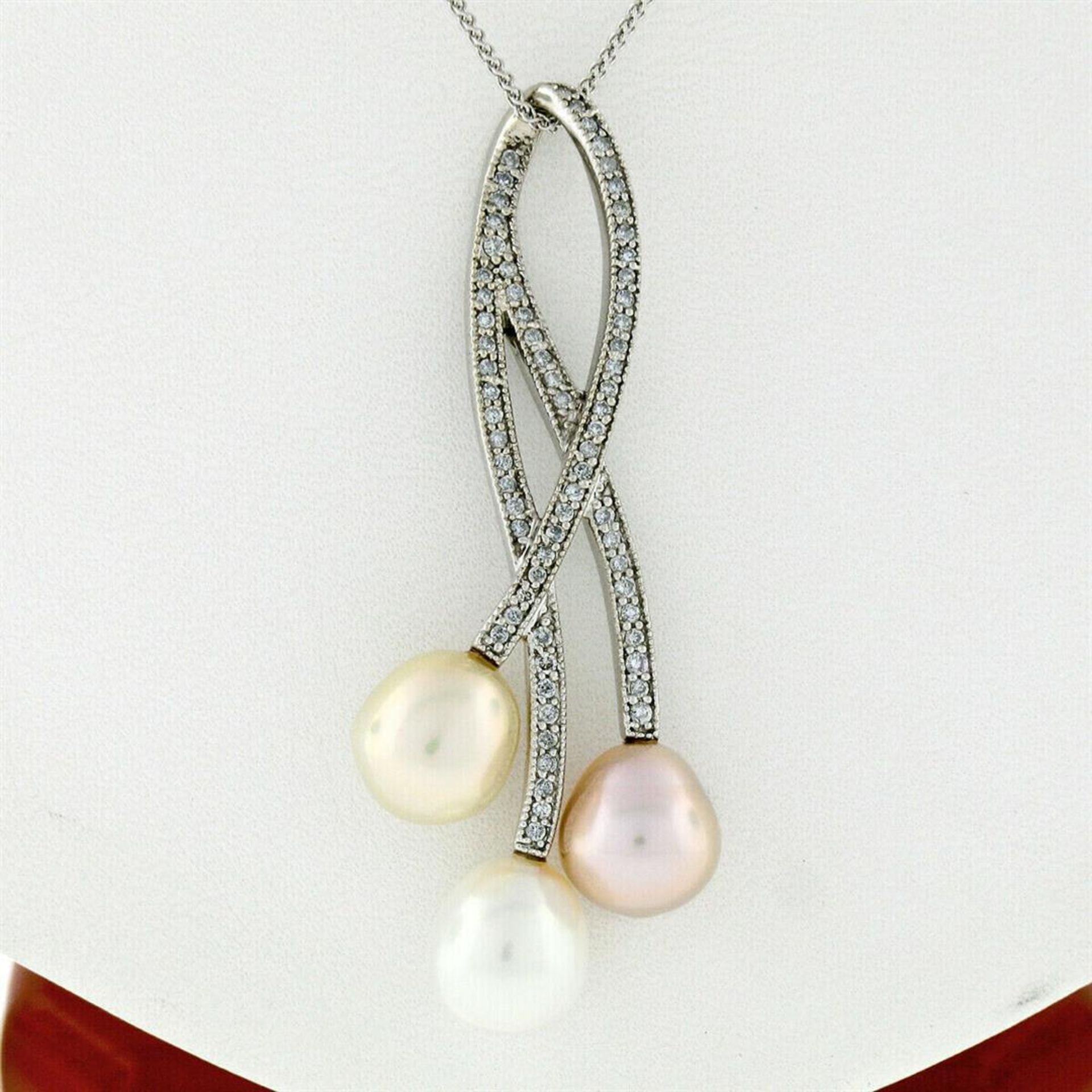 14kt White Gold 0.55ctw Diamond & Tri-Color Pearl Tulip Flower Pendant Necklace