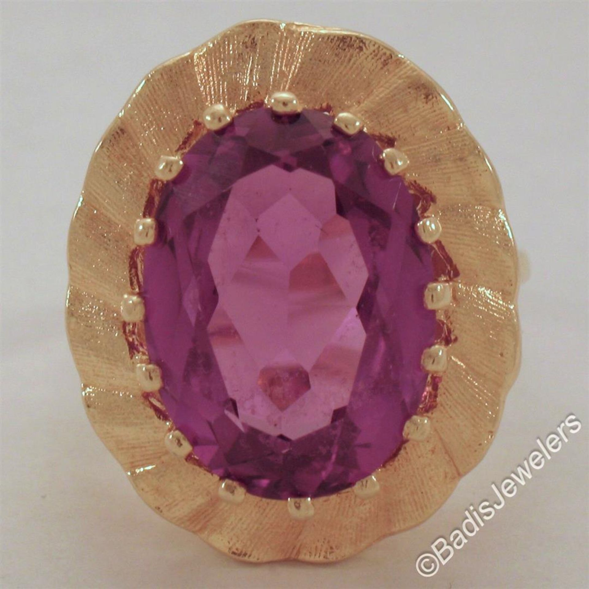 Vintage 14kt Yellow Gold Oval Synthetic Alexandrite Ring w/ Textured Halo - Image 2 of 9