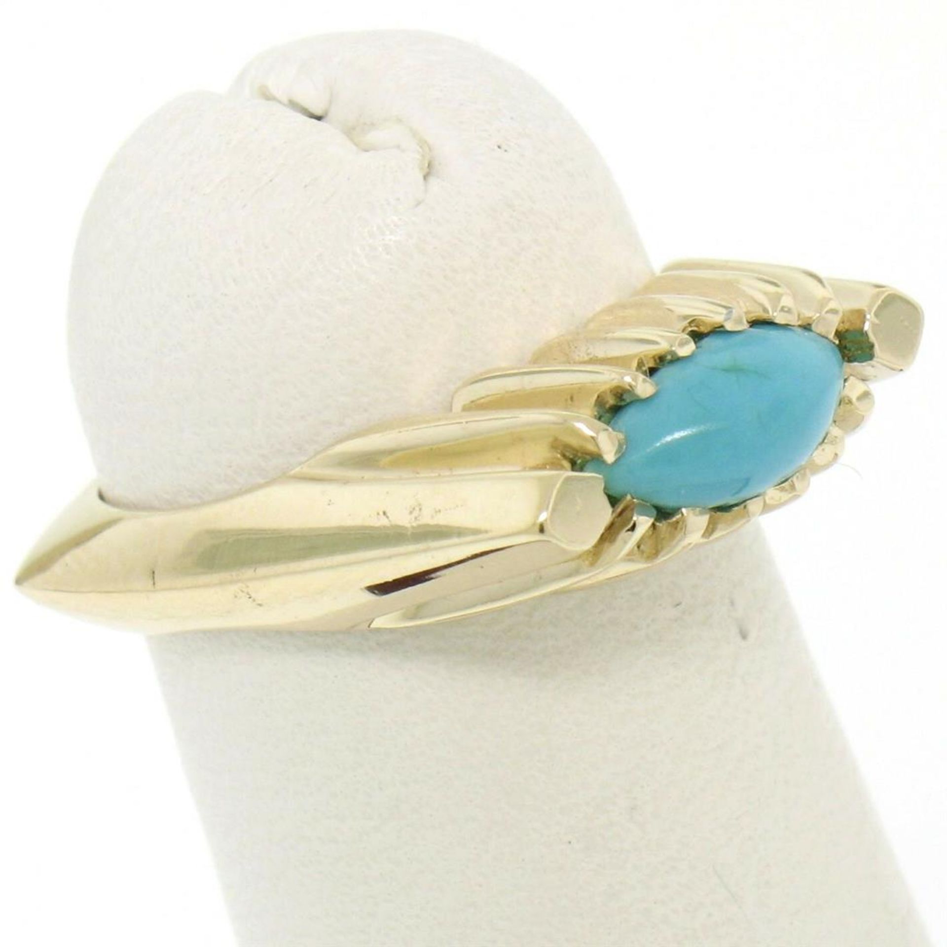 14k Gold Ribbed Marquise Cabochon Robin Egg Turquoise Solitaire Ring - Image 3 of 7