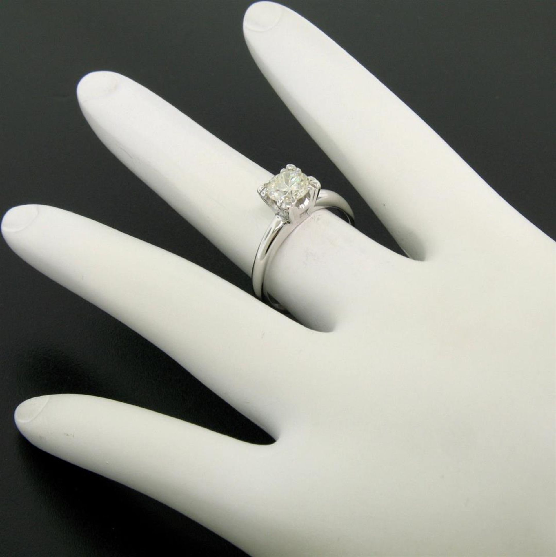 14k White Gold 0.83 ct I VVS2 Round Brilliant Cut Diamond Solitaire Ring - Image 3 of 7