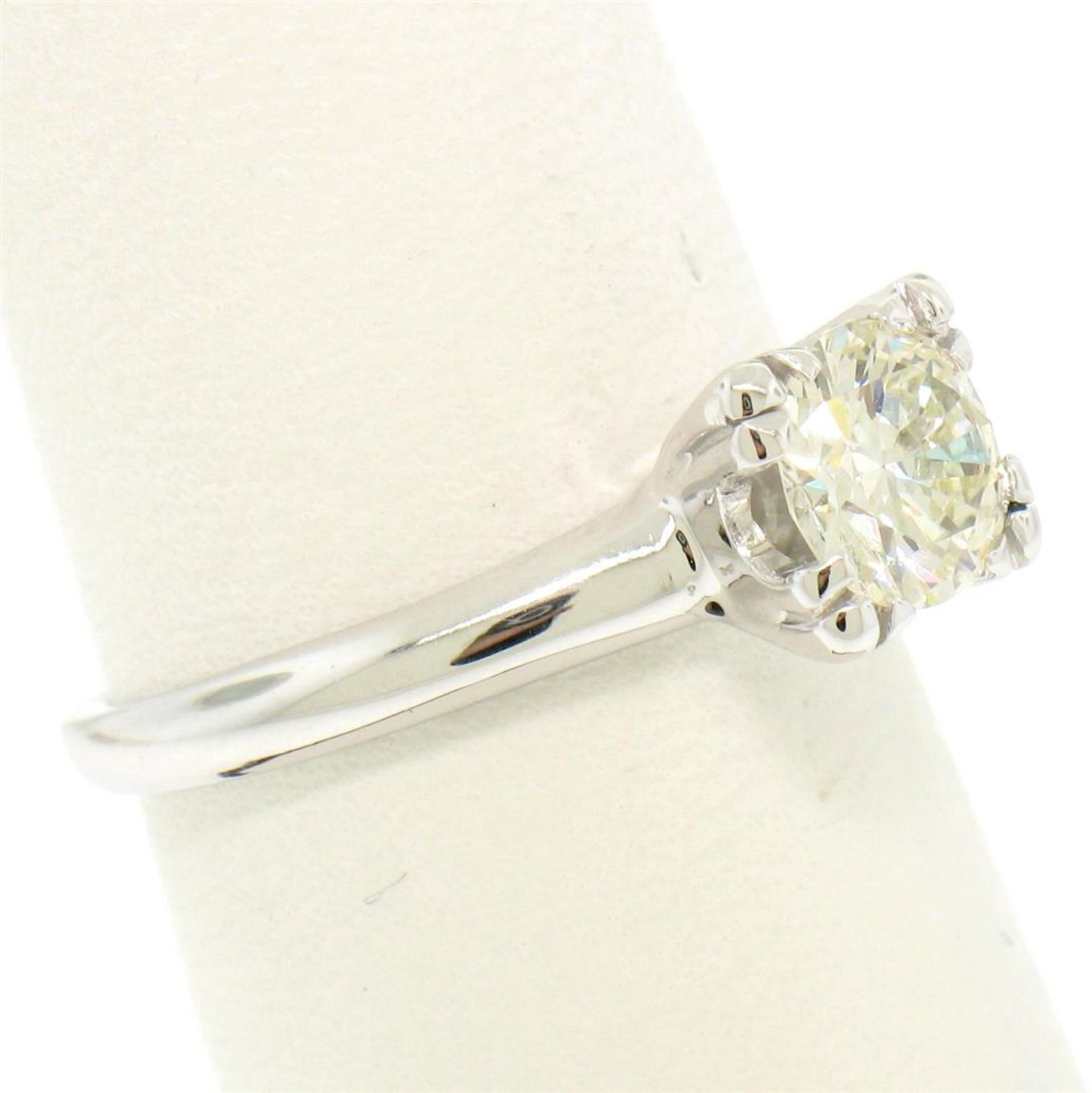 14k White Gold 0.83 ct I VVS2 Round Brilliant Cut Diamond Solitaire Ring - Image 5 of 7