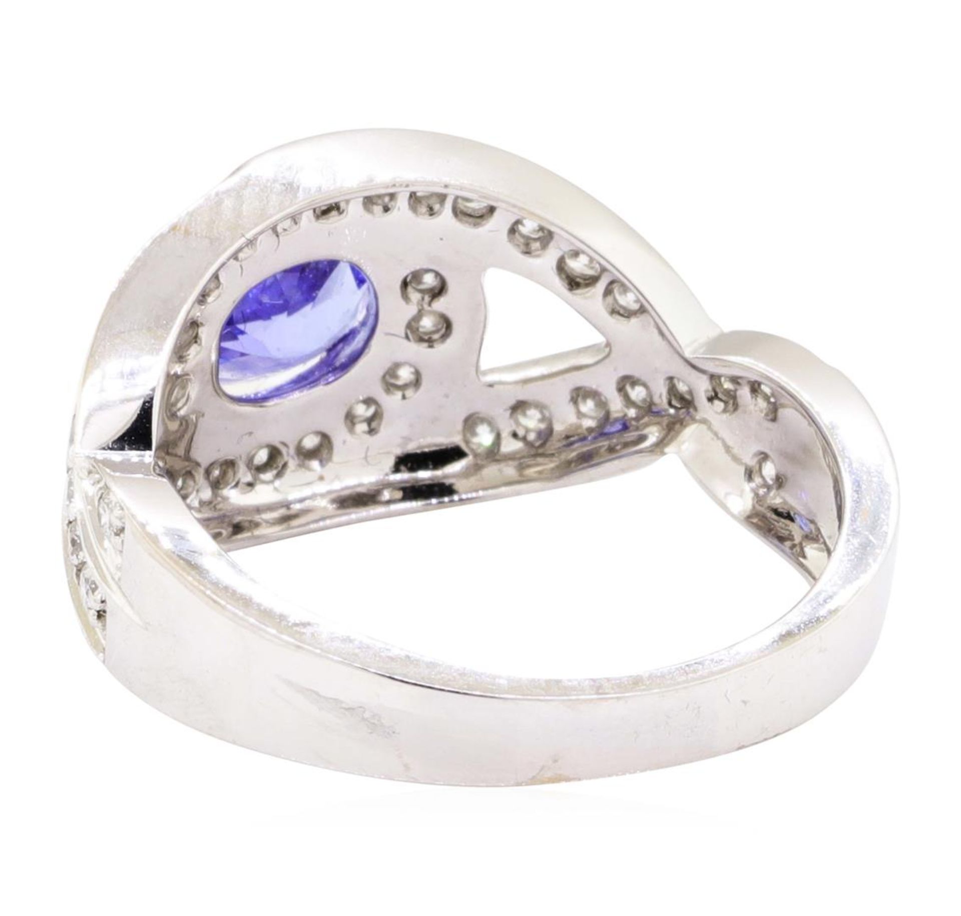 1.22 ctw Oval Mixed Tanzanite And Round Brilliant Cut Diamond Ring - 14KT White - Image 3 of 5